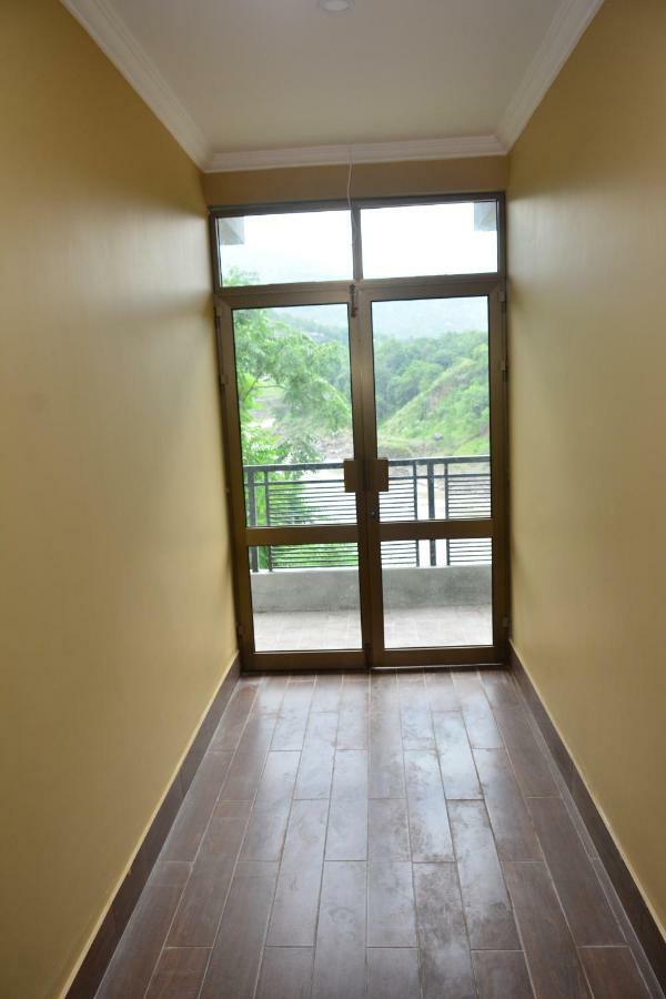 La Orilla Hotel Muzaffarabad Exterior photo