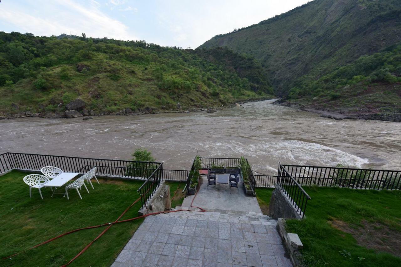 La Orilla Hotel Muzaffarabad Exterior photo