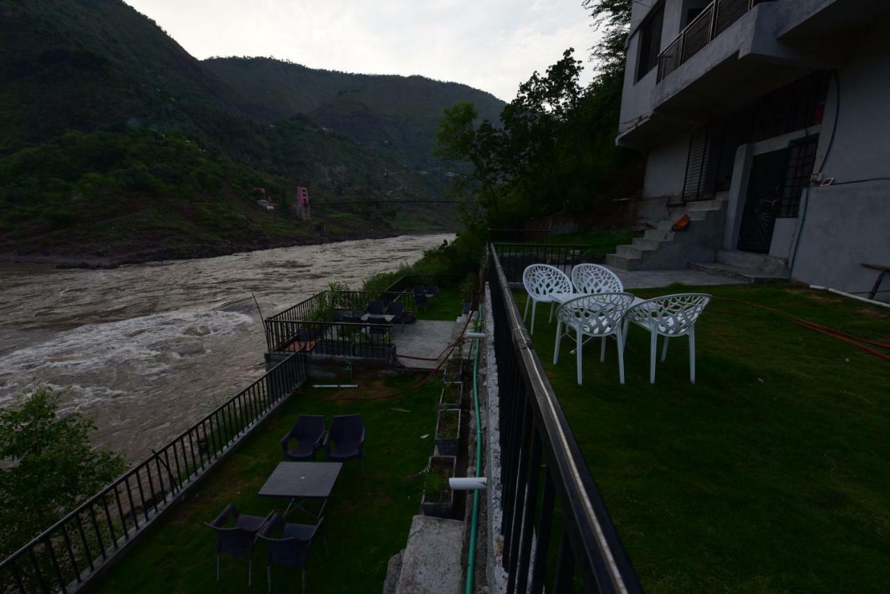 La Orilla Hotel Muzaffarabad Exterior photo