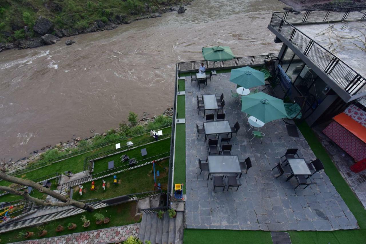 La Orilla Hotel Muzaffarabad Exterior photo