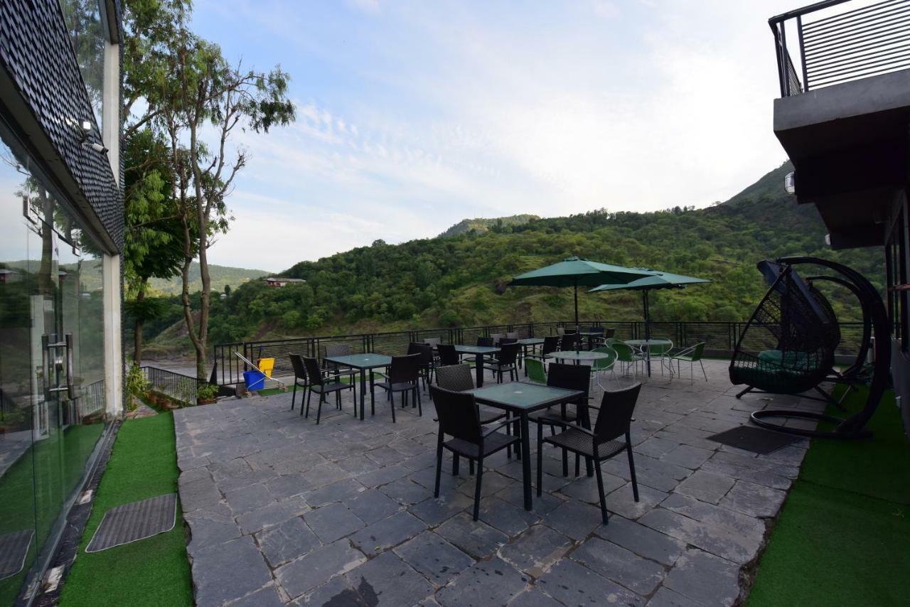 La Orilla Hotel Muzaffarabad Exterior photo